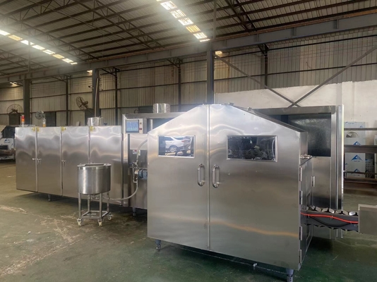 Un buon prezzo. controllo bollente dello SpA della macchina 2000pcs/H del cono gelato di 165mm in linea