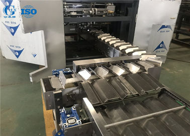 Un buon prezzo. Alta precisione linea di produzione del cono gelato del trasportatore di giro di 90 gradi in linea