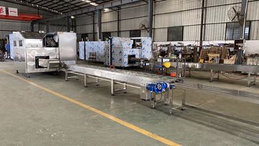 Un buon prezzo. Linea di produzione d'acciaio del cono gelato della macchia 380V 6000pcs/H in linea