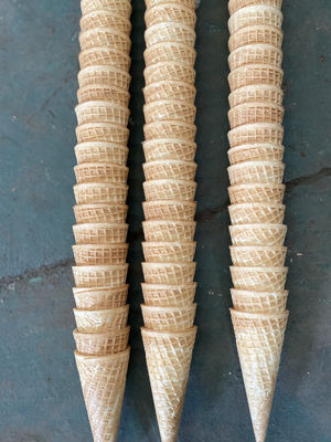 Un buon prezzo. Macchina industriale lucidata del cono gelato 10kg/H in linea