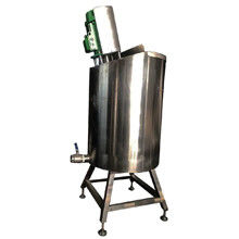Un buon prezzo. Linea di produzione industriale verticale del cono gelato del miscelatore della pastella 4kw in linea
