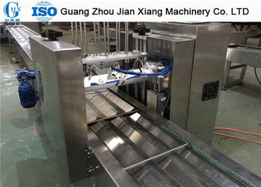 Un buon prezzo. Rotolo automatico ad alta velocità dell'uovo che fa macchina con il consumo di 18-20kg/H GPL in linea